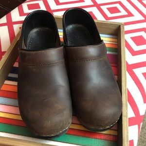 Dansko Brown oiled professional women’s cl…
